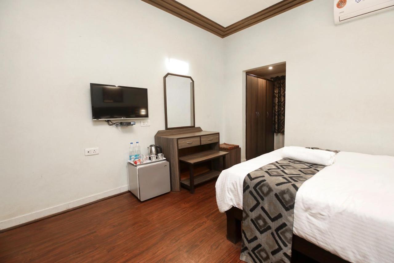 Westend Hotel Matheran Zewnętrze zdjęcie