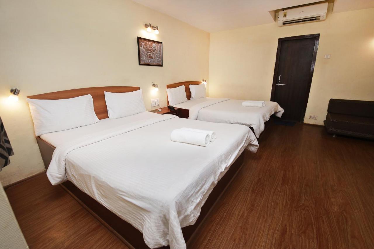 Westend Hotel Matheran Zewnętrze zdjęcie