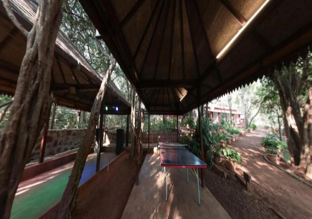 Westend Hotel Matheran Zewnętrze zdjęcie