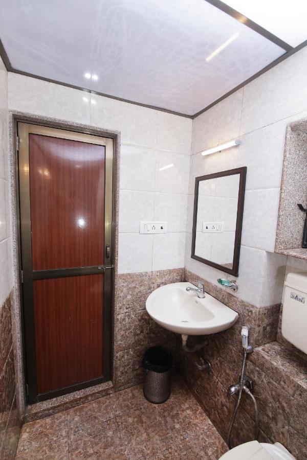 Westend Hotel Matheran Zewnętrze zdjęcie