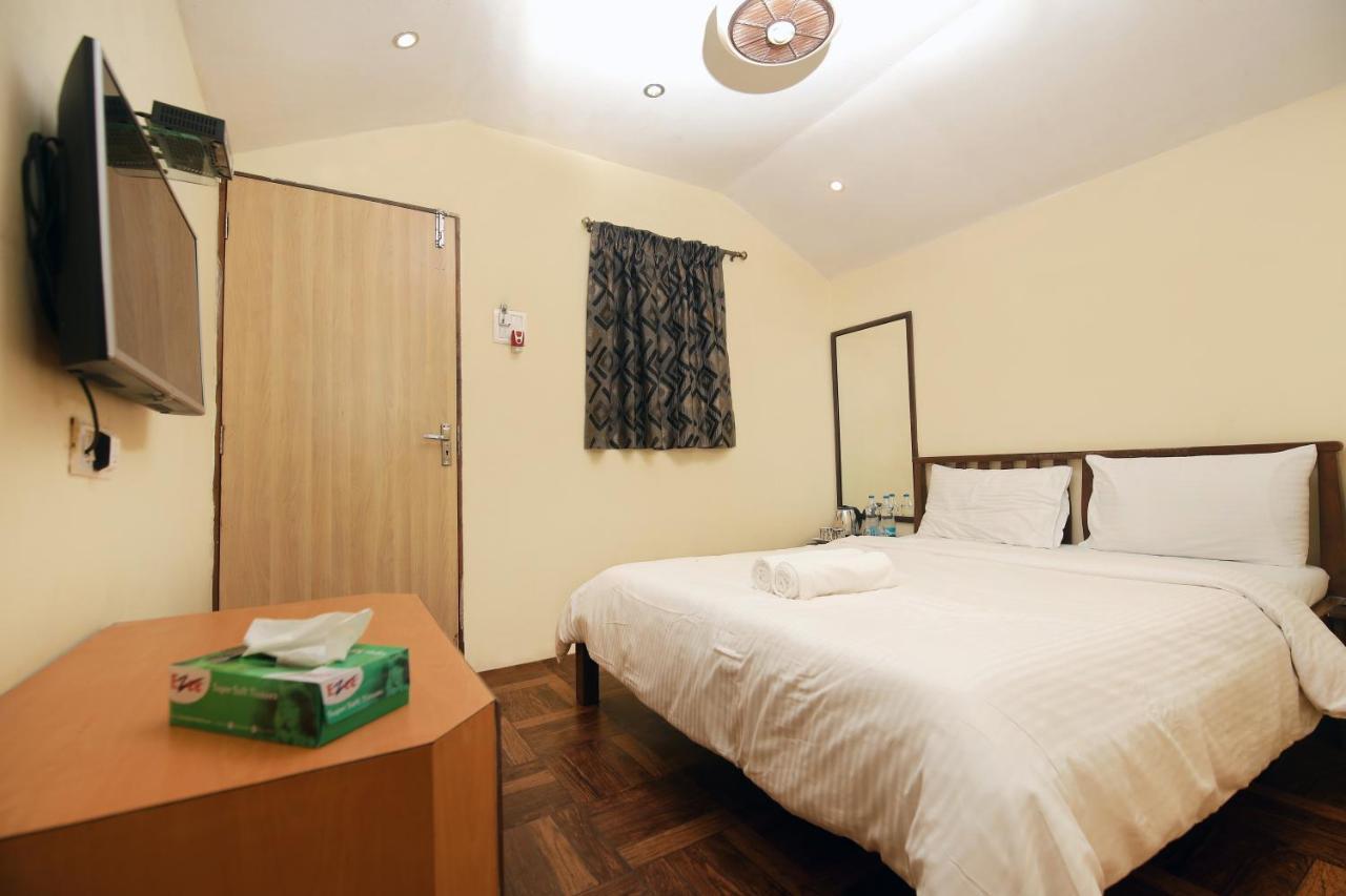 Westend Hotel Matheran Zewnętrze zdjęcie